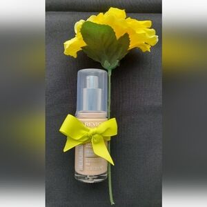 💛 Revlon Illuminance Skin-Caring Foundation Hyaluronic Acid 113 Almond New